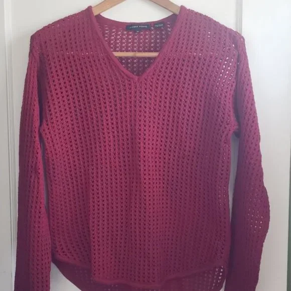 EUC Lightweight open weave women's red sweater - Picture 8 of 8